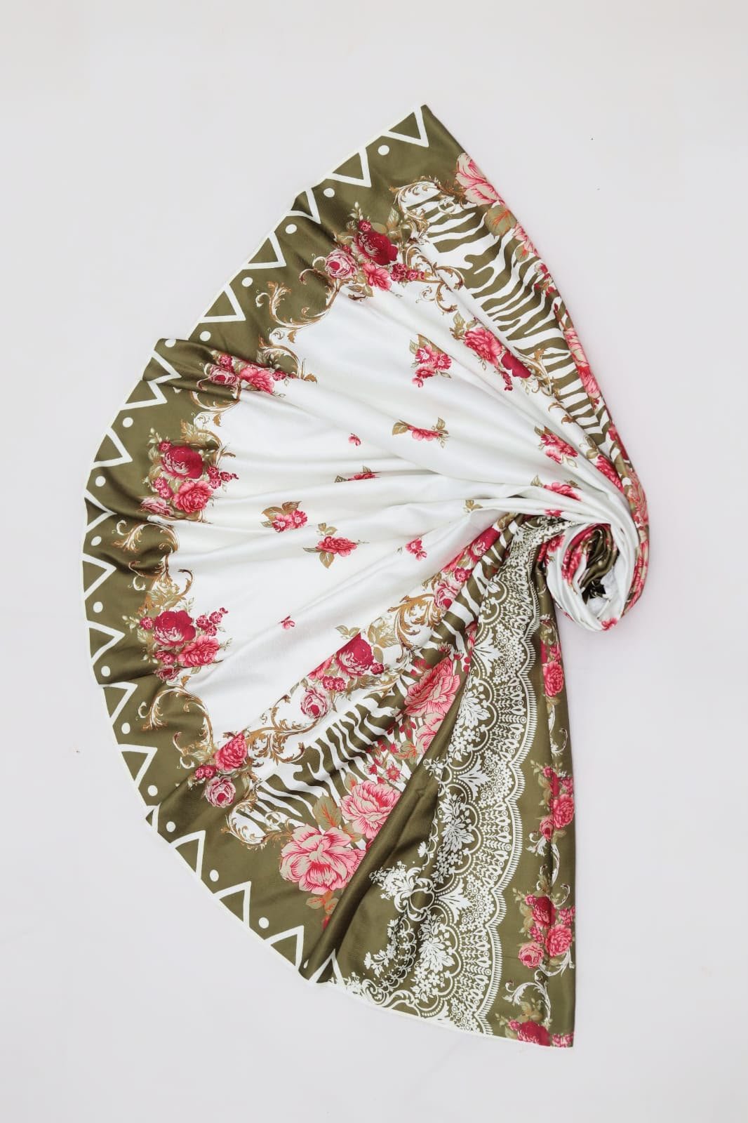 Sabz-e-Noor Embroidered Dhanak 3-Piece Suit with Digital Printed Wool Shawl Image 4