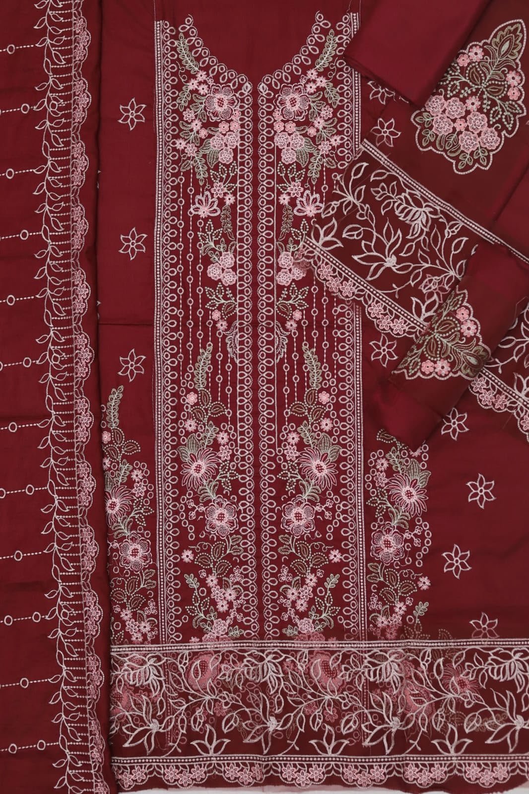 Mehr-e-Naz Dhanak 3PC Embroidered Suit 🌸 Image 3