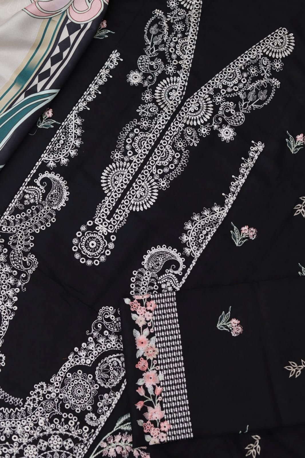 Shab e Zar Embroidered Dhanak 3-Piece Suit with Digital Printed Wool Shawl Image 3