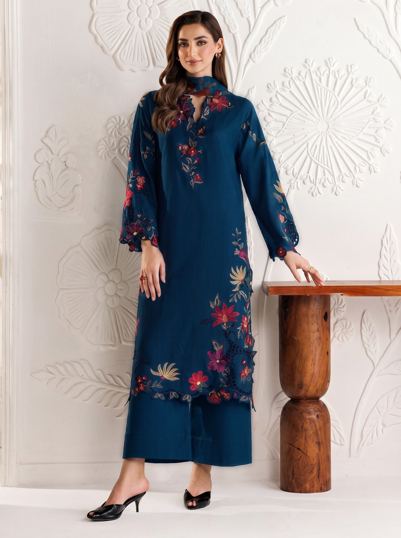 Navy Blue Dhanak Embroidered 3-Piece Suit with Pashmina Shawl – Daman Shiffli Work