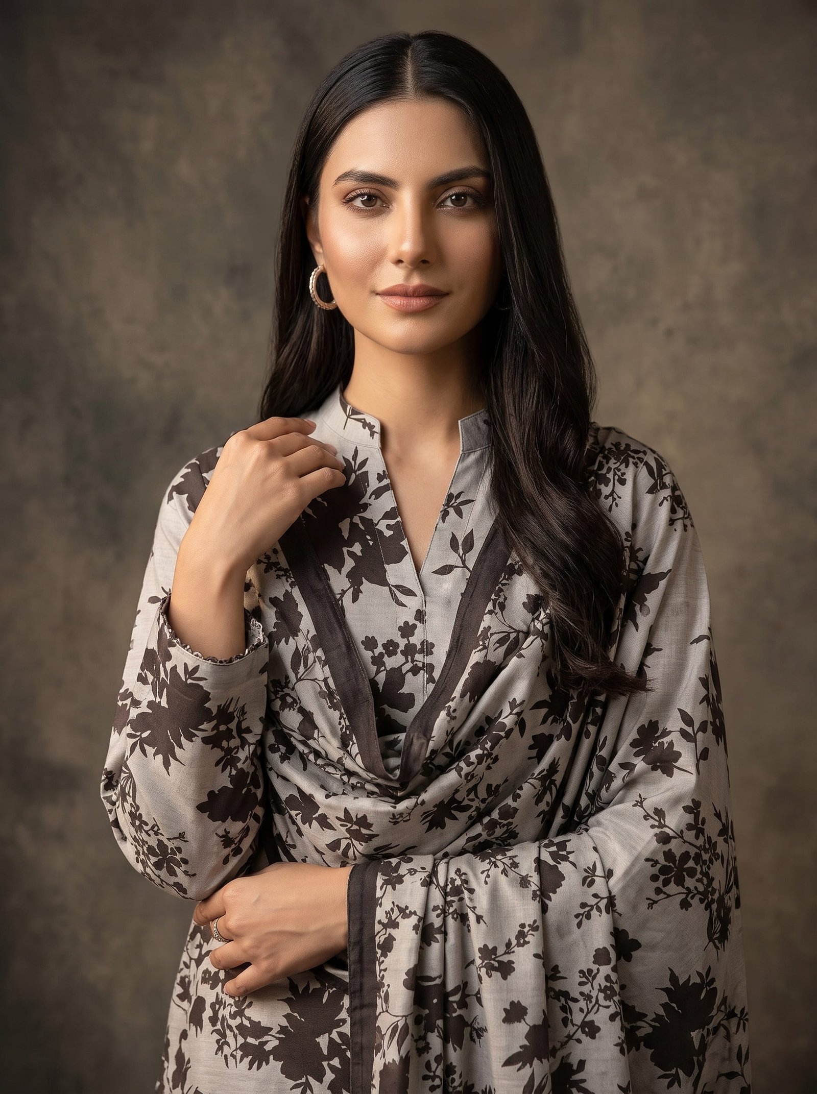 Rangrez Khaddar Printed 3-Piece Suit with Embroidered Daman & Laser-Cut Detailing