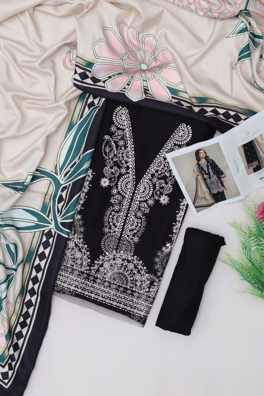 Shab e Zar Embroidered Dhanak 3-Piece Suit with Digital Printed Wool Shawl Image 2