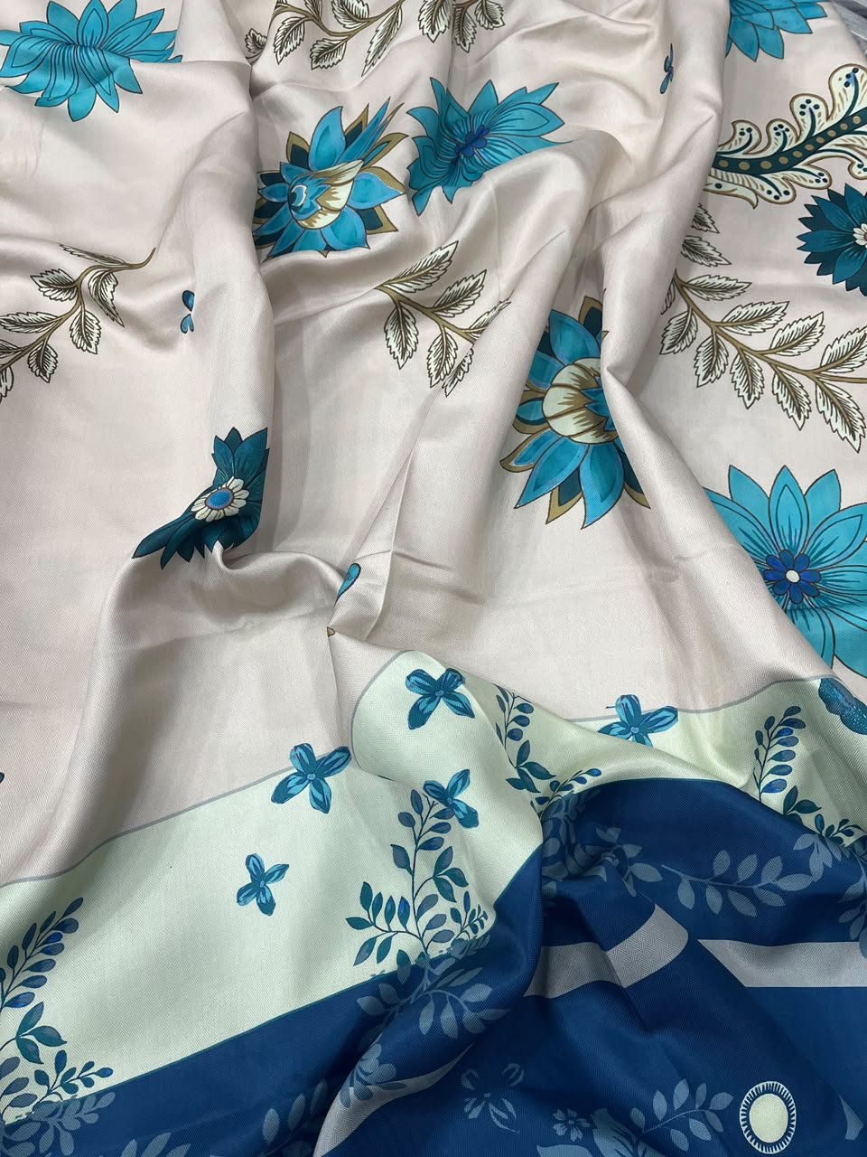 Rang-e-Neelem | Premium Dhanak 3PC Embroidered Winter Suit Image 3