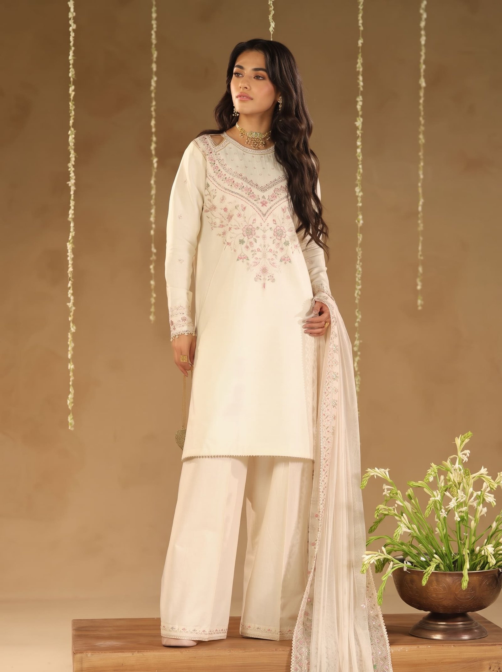 Vanillla Grace Pure Dhanak 3-Piece Embroidered Dress with Pashmina Wool Shawl Image 2