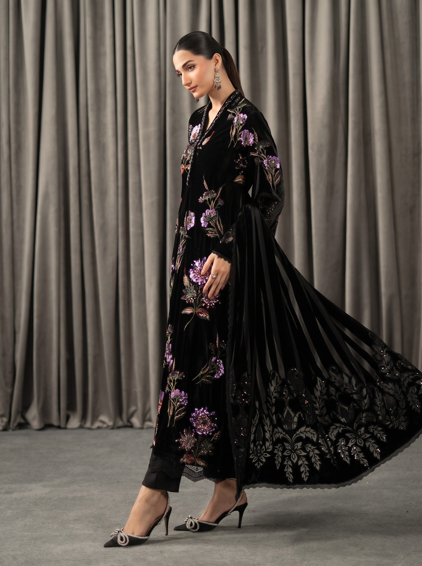 Royal Glamour – Luxury Palachi Velvet 3-Piece Embroidered Suit with Heavy Sequence Work & Designer Shawl Image 2