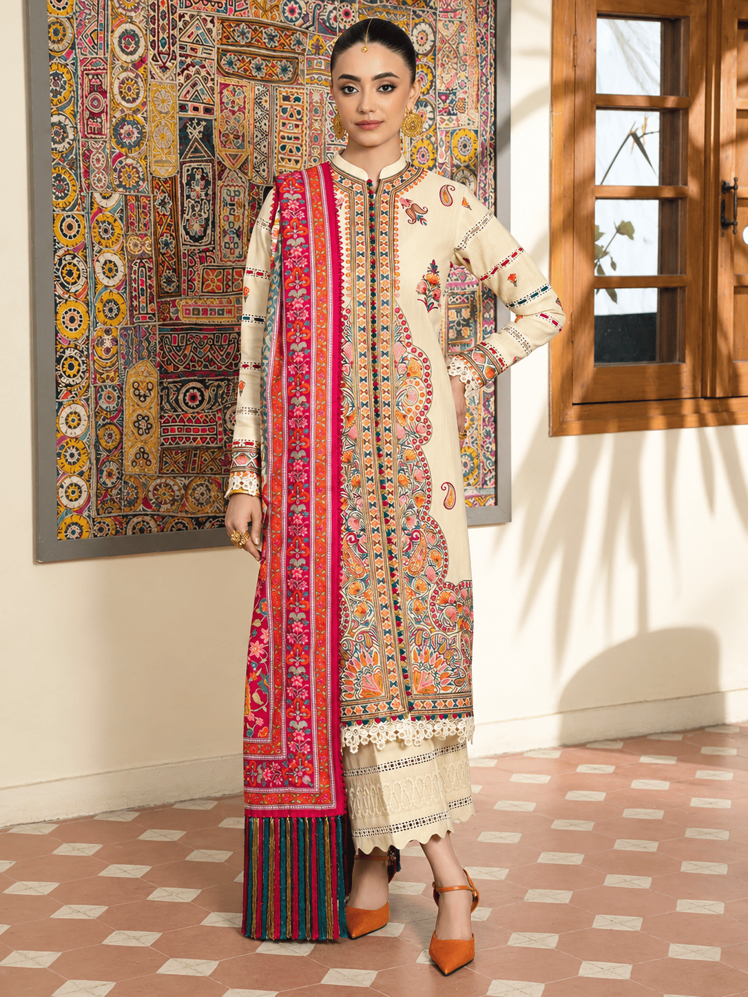 Mehr e Kashish Embroidered Dhanak 3-Piece Suit with Digital Printed Wool Shawl