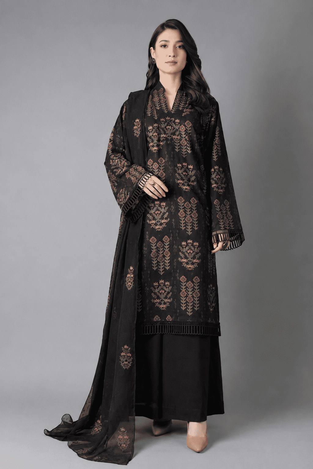 Sham-e-Suroor Royal Dhanak 3PC Embroidered Suit